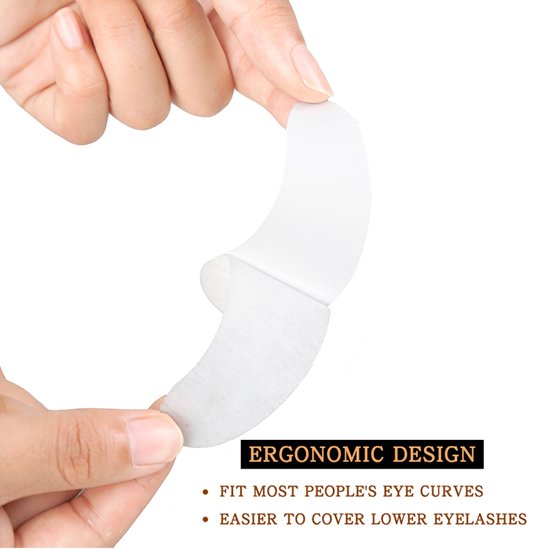 Salon Application of Hydrogel Eye Pad on Model
